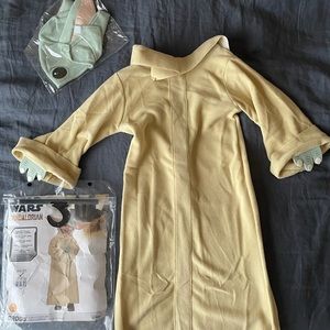NWT Grogu Costume, size youth small (4-6)